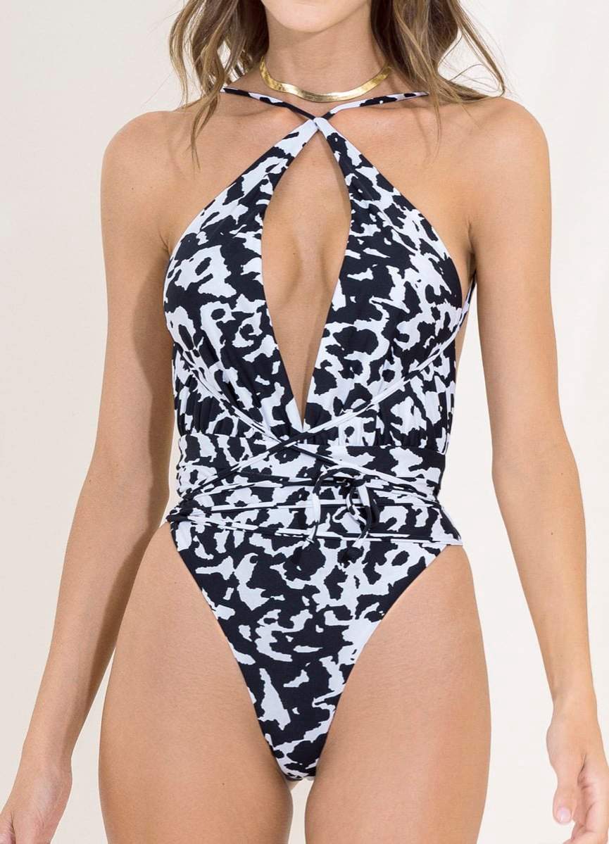 新しいブランド 即完売！水際アイテム nala lotus swim rompers 新品